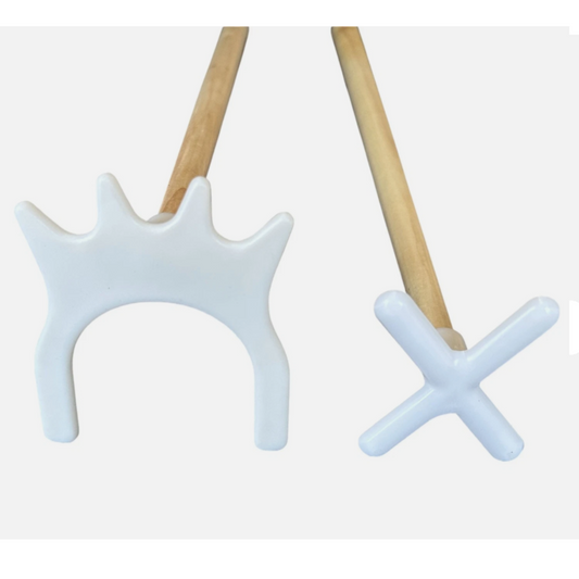 2 x 42 Inch One Piece Pool Cues with Nylon Rests